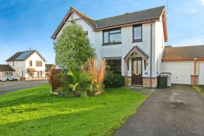 3 Bedroom Semi Detached House For Sale In Meadowside, Newquay, Cornwall, TR7