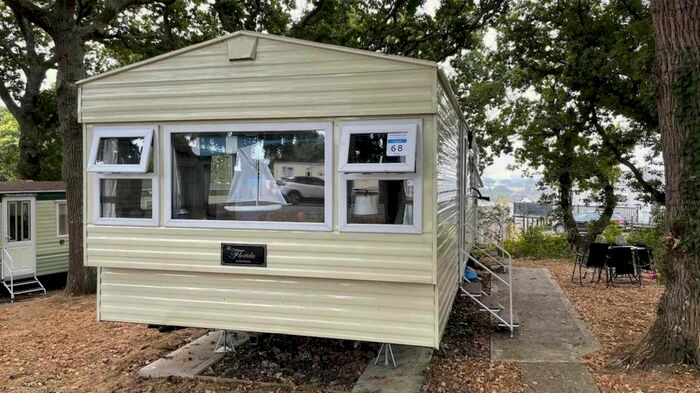 3 Bedroom Park Home For Sale In Thorness Lane, Cowes, PO31
