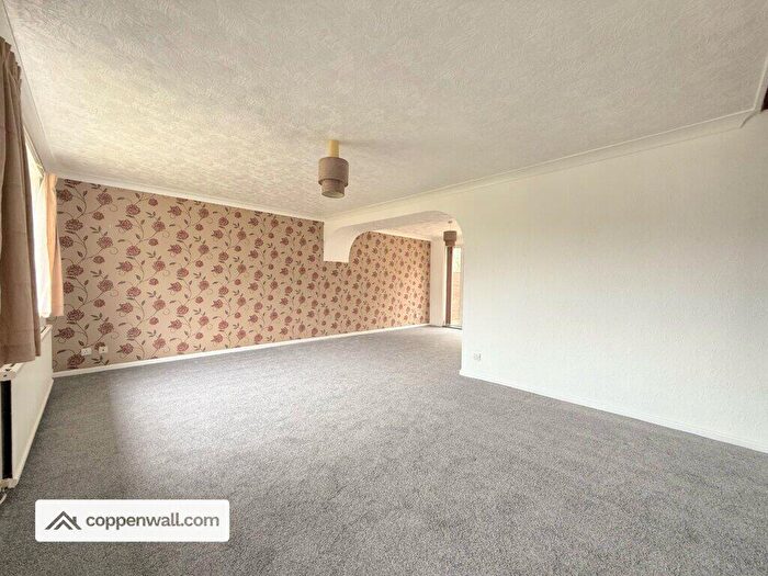3 Bedroom Semi-Detached House For Sale In Beech Close, Bacup, Rossendale, OL13