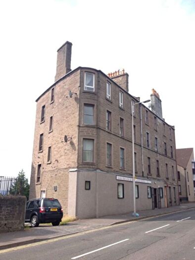 3 Bedroom Flat To Rent In Victoria Street, City Centre, Dundee, DD4