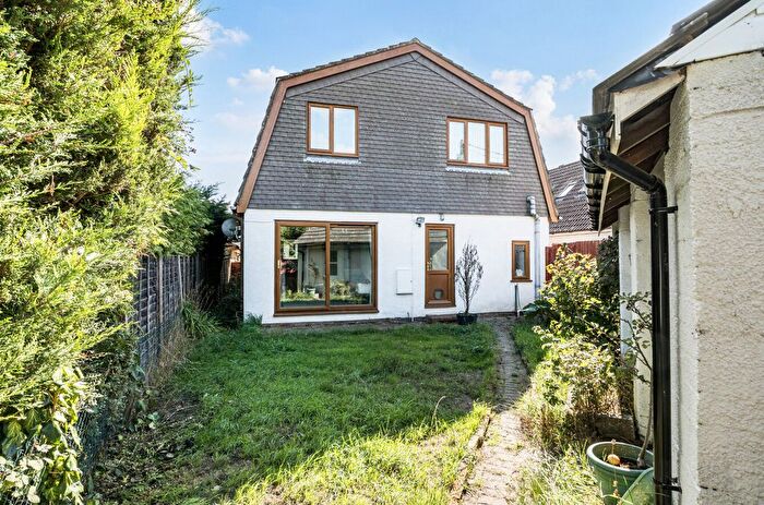 4 Bedroom Detached House For Sale In Downs Road, South Wonston, Winchester, Hampshire, SO21