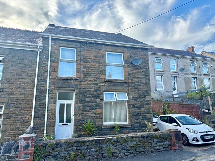 4 Bedroom Semi-Detached House For Sale In Grove Road, Pontardawe, Swansea., SA8
