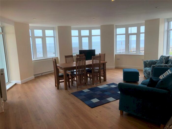 3 Bedroom Flat To Rent In Y Ddraig Goch, Marine Parade, Tywyn, Gwynedd