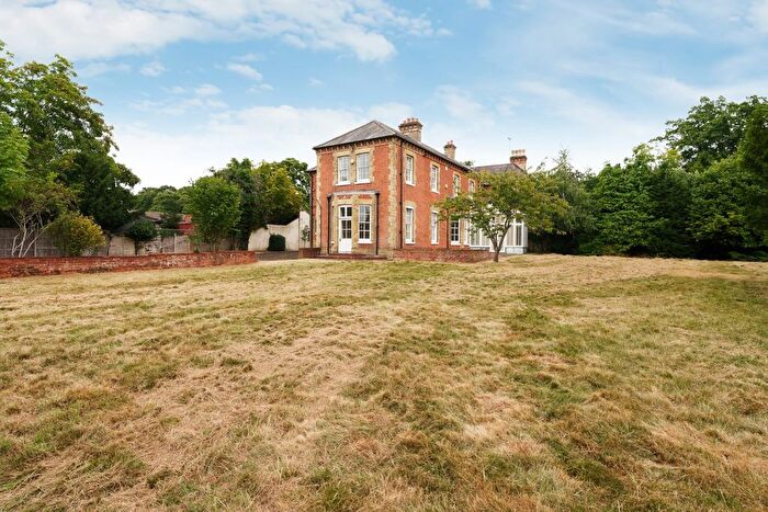 4 Bedroom Semi-Detached House For Sale In Framewood Road, Stoke Poges, Slough, SL2