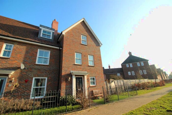 4 Bedroom Detached House To Rent In Peter Taylor Avenue, Bocking, Braintree, CM7