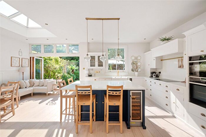 5 Bedroom Semi-detached House For Sale In Rodenhurst Road, Abbeville Village, SW4