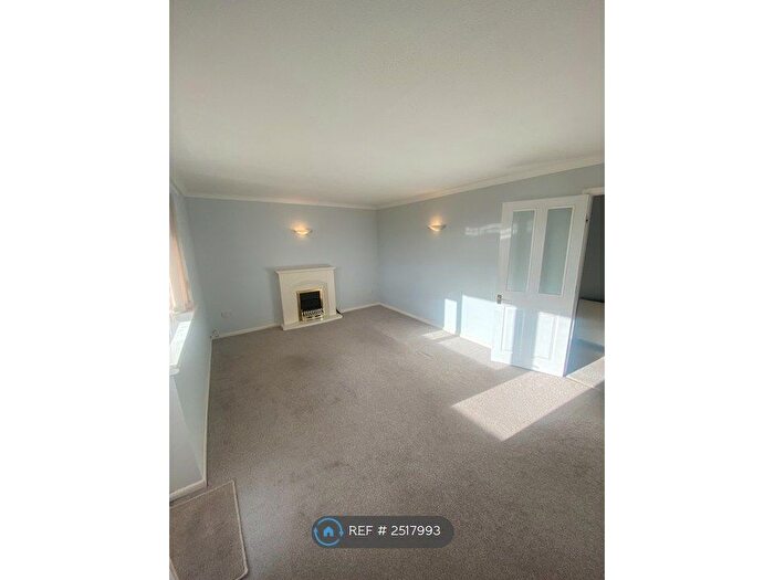 2 Bedroom Flat To Rent In East Lodge Park, Portsmouth, PO6