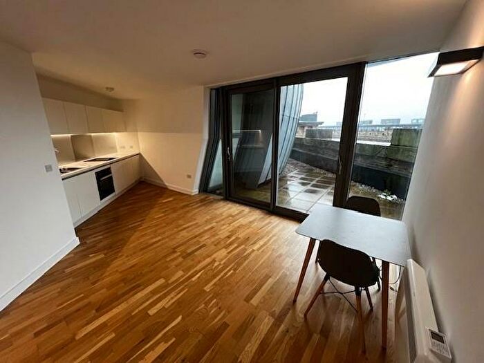 1 Bedroom Flat To Rent In Bedroom Pod Rooftop, BD9