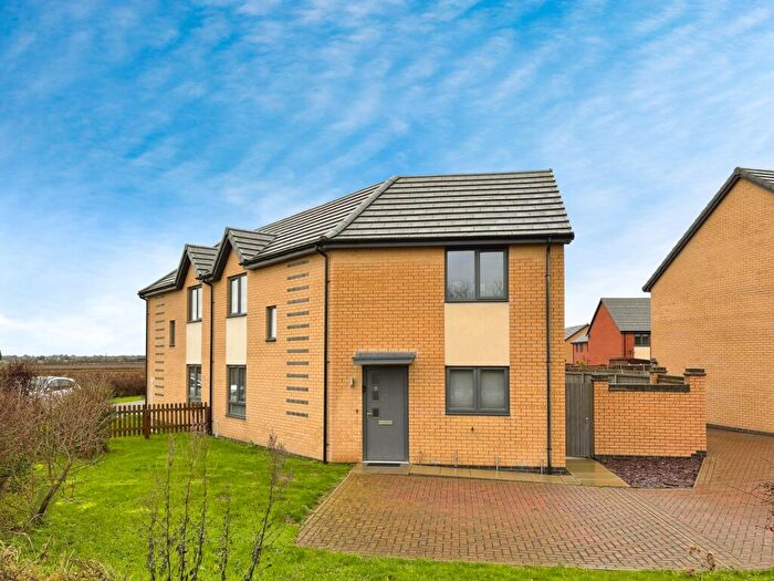 3 Bedroom Semi-Detached House For Sale In Squires Road, Waddington, LN5