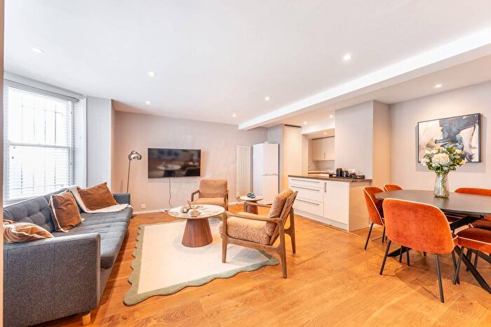 2 Bedroom Flat For Sale In Talbot Road, Notting Hill, London, W11