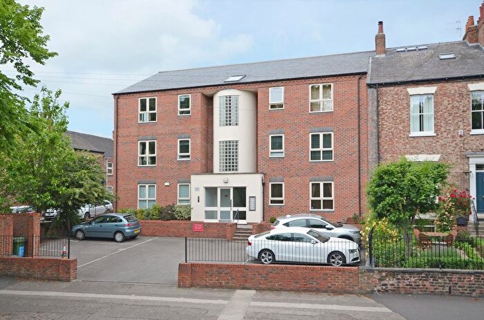 2 Bedroom Flat To Rent In Riverside House, Huntington Road, York, YO31