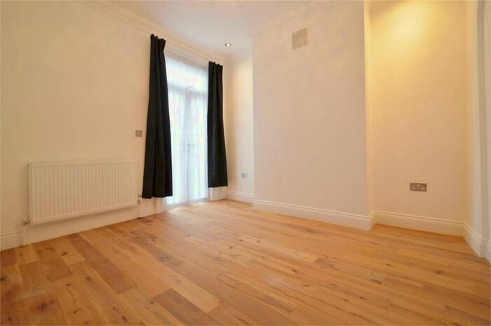 1 Bedroom Property To Rent In Valliere Road, Kensal Rise, NW10