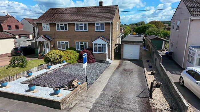 3 Bedroom Semi Detached House For Sale In Hitchen, Merriott - Village Location, TA16