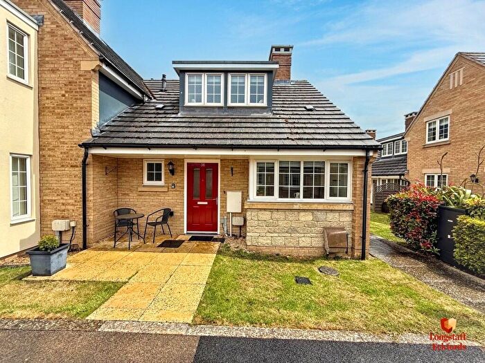 2 Bedroom Semi-Detached Bungalow For Sale In The Croft, Bourne, PE10