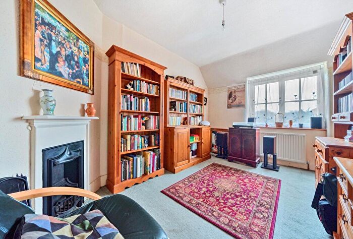 2 Bedroom Semi Detached House For Sale In Mill Street, Witney, Oxfordshire, OX28