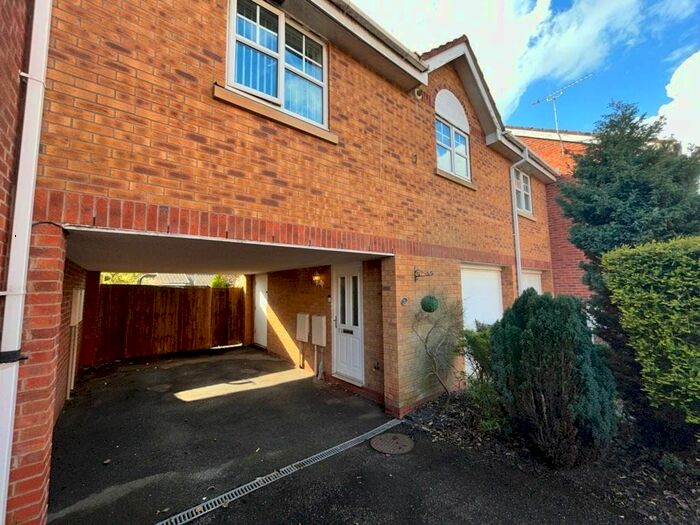 2 Bedroom Flat To Rent In West Park Close, Skelmersdale, WN8