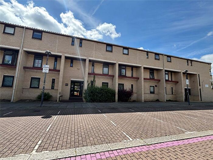 2 Bedroom Flat For Sale In North Row, Milton Keynes, Buckinghamshire, MK9