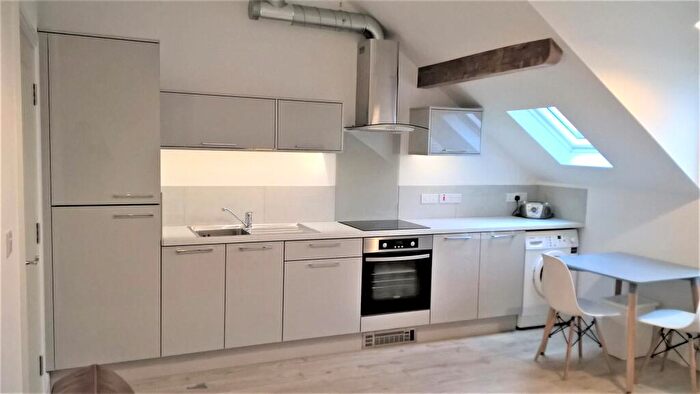 1 Bedroom Apartment To Rent In Kirkstall Road, Leeds, LS4
