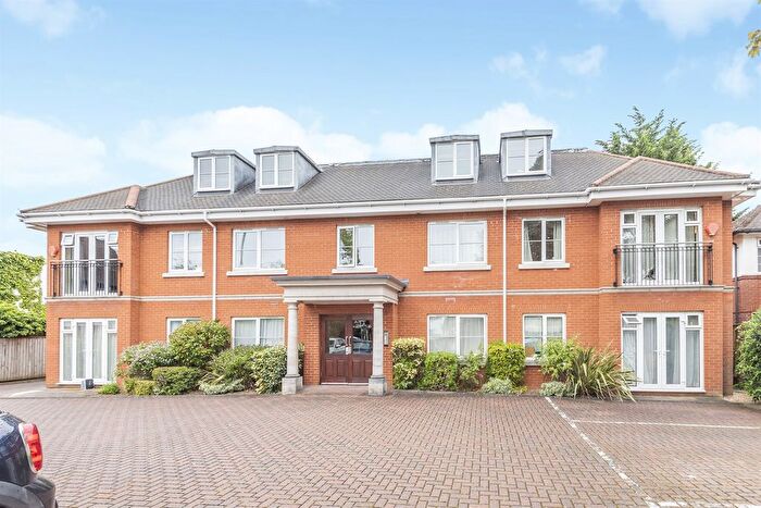 2 Bedroom Flat To Rent In Sandford Court, Winnersh, RG41