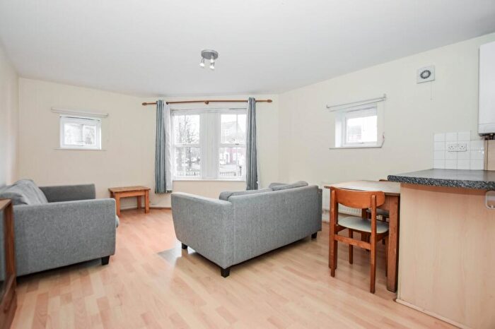 2 Bedroom Flat To Rent In Rook Street, Manchester, Greater Manchester, M15