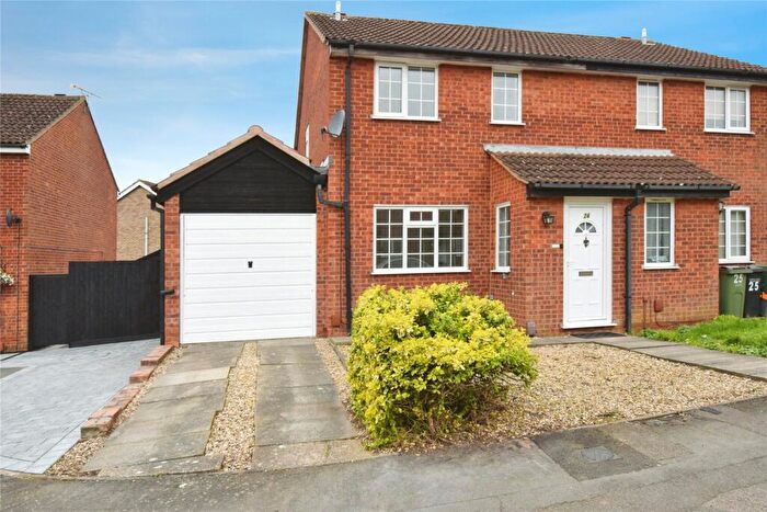 3 Bedroom Semi Detached House For Sale In Acorn Way, Wigston, Leicestershire, LE18