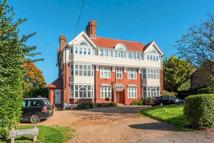 1 Bedroom Flat To Rent In Lower Edgeborough Road, Guildford, GU1