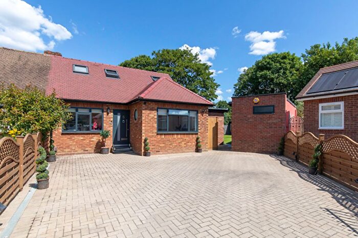 4 Bedroom Semi-Detached House To Rent In Latham Close, Twickenham, TW1