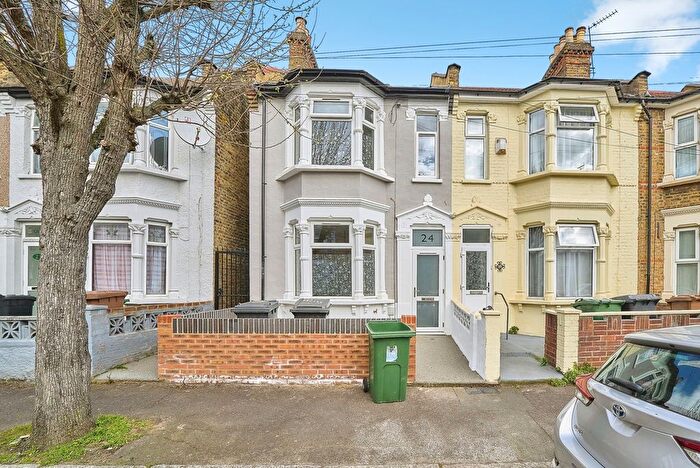 5 Bedroom End Terrace House For Sale In Westerham Road, London, London, E10
