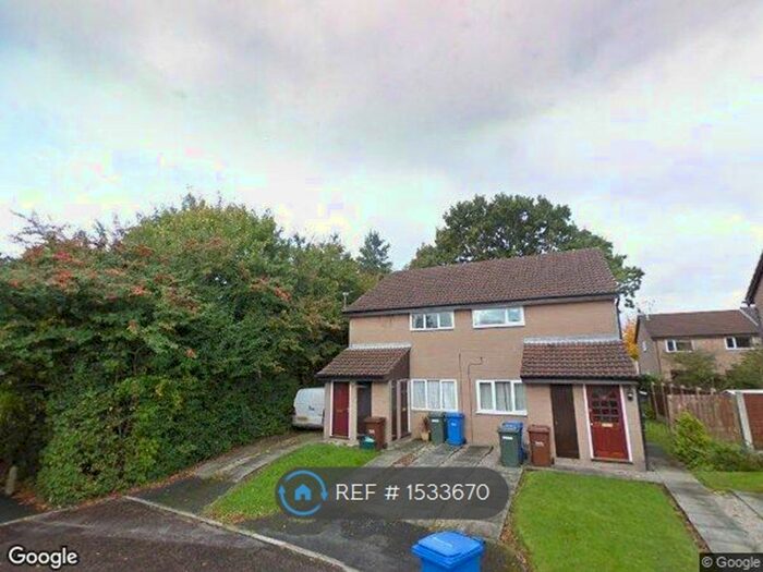 Studio To Rent In Oak Croft, Clayton-Le-Woods, Chorley, PR6
