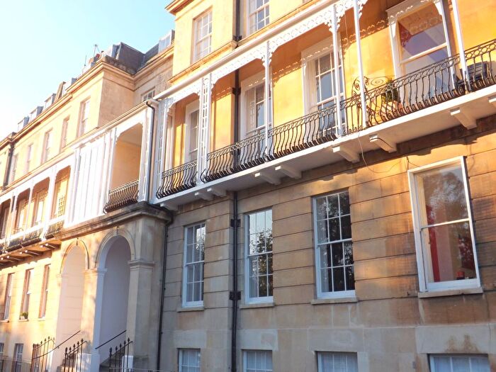 2 Bedroom Flat To Rent In Lansdown Place, Cheltenham, GL50