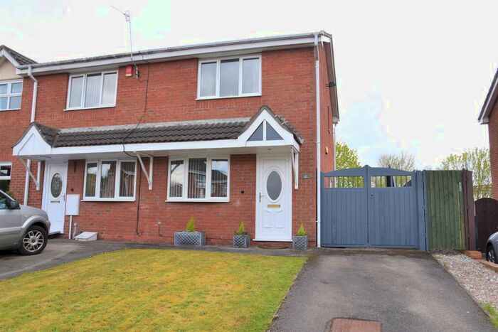 2 Bedroom Town House To Rent In Althrop Grove, Longton, Stoke-On-Trent, ST3