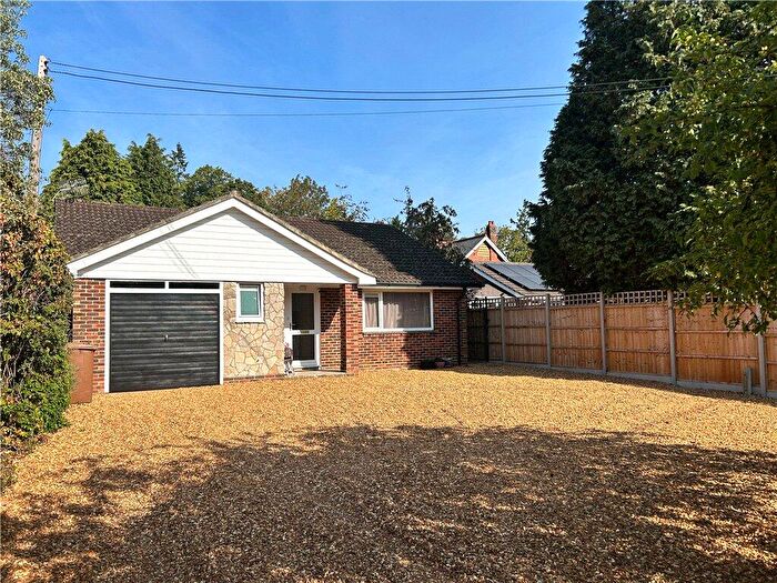 2 Bedroom Bungalow To Rent In The Crescent, Romsey, Hampshire, SO51