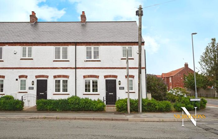 3 Bedroom End Of Terrace House For Sale In London Road, Retford, Nottinghamshire, DN22