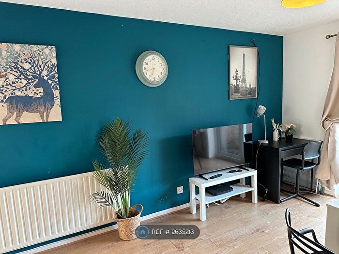 2 Bedroom Semi-Detached House To Rent In Valens Close, Milton Keynes, MK8