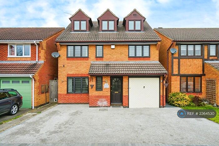 5 Bedroom Detached House To Rent In Ravencroft, Bicester, OX26