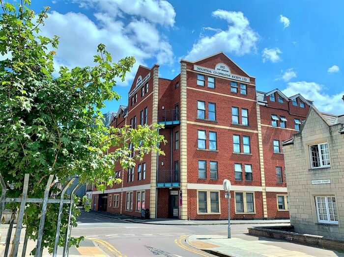 2 Bedroom Flat To Rent In Swindon Central And Old Town, SN1