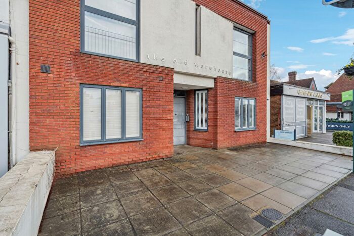 1 Bedroom Flat For Sale In Chalfont Station Road, Little Chalfont, HP7