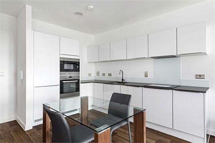 1 Bedroom Flat To Rent In Hornbeam House, Quebec Way, London, SE16