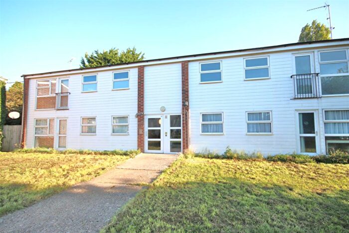 2 Bedroom Flat To Rent In Pondtail Court, Kirby Cross, Frinton-On-Sea, CO13
