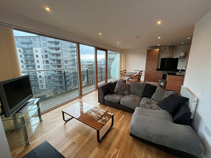 2 Bedroom Apartment To Rent In La Salle Clarence Dock, LS10