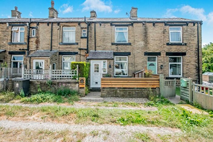 2 Bedroom Terraced House For Sale In New Cross Street, Oakenshaw, Bradford, West Yorkshire, BD12