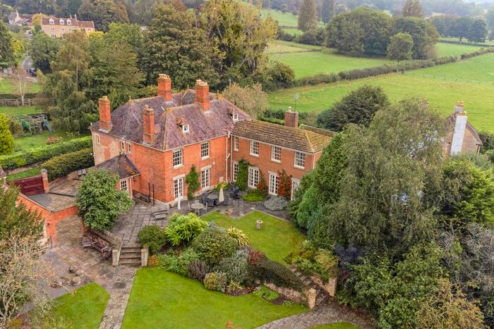 7 Bedroom Detached House For Sale In Kemerton, Tewkesbury, GL20