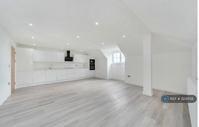 1 Bedroom Penthouse To Rent In Station Road, Loudwater, High Wycombe, HP10