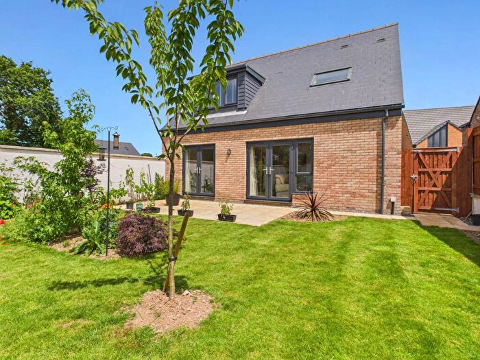 3 Bedroom Bungalow For Sale In Callington, PL17