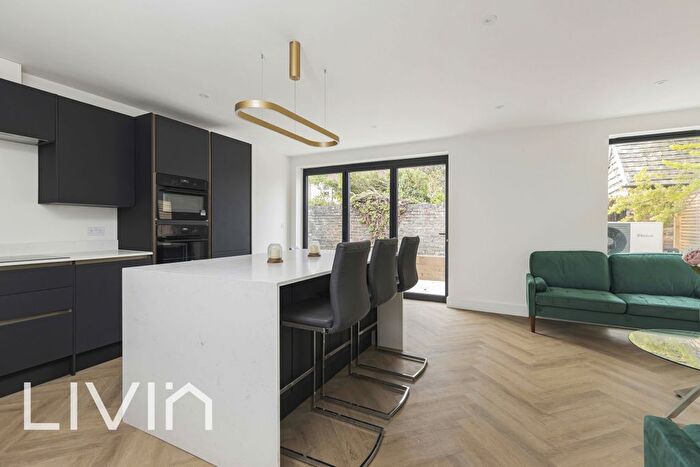 3 Bedroom End Terrace House For Sale In Lodge Road, Wallington, Surrey, SM6