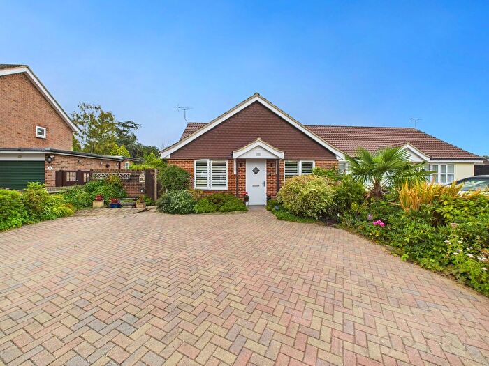 2 Bedroom Semi-detached Bungalow For Sale In Woodlands Close, Crawley Down, RH10