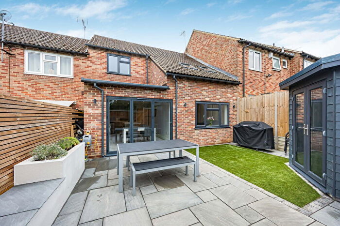 3 Bedroom Terraced House For Sale In Paget Close, Marlow, SL7