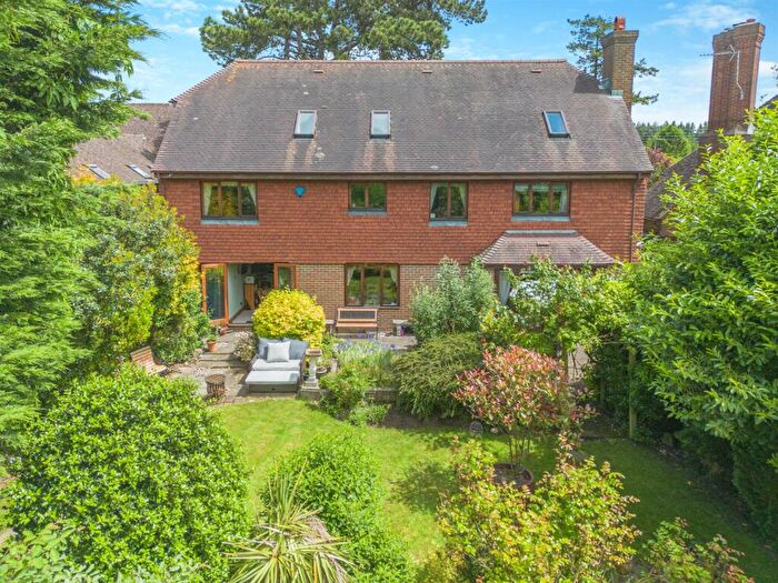 6 Bedroom Detached House For Sale In Imposing, Sq/ft+ Sutton Valence Residence, ME17
