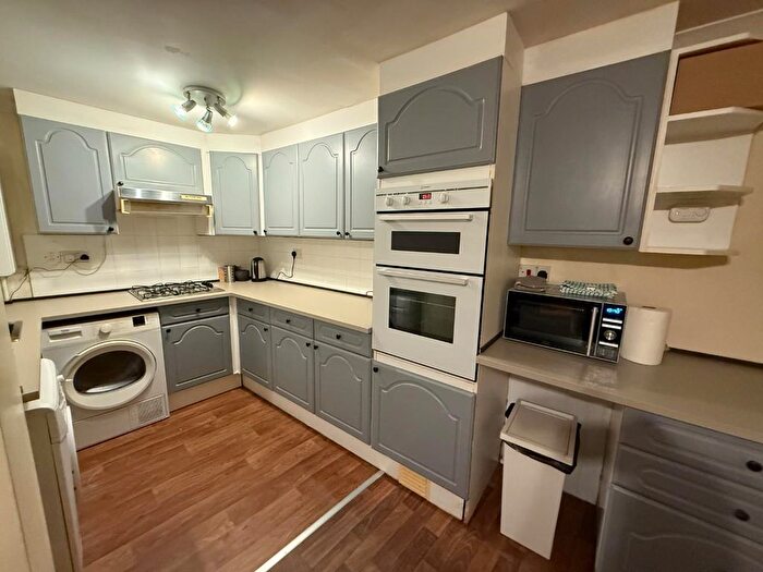 3 Bedroom Property To Rent In Clifton Place, Plymouth, PL4