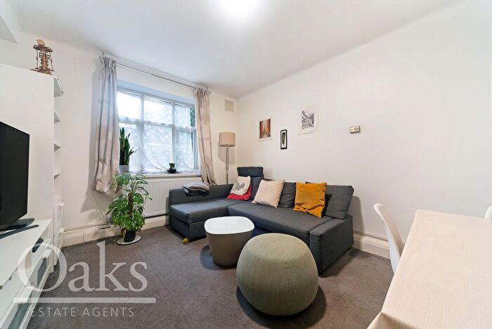 2 Bedroom Flat For Sale In Mitcham Lane, Streatham, SW16